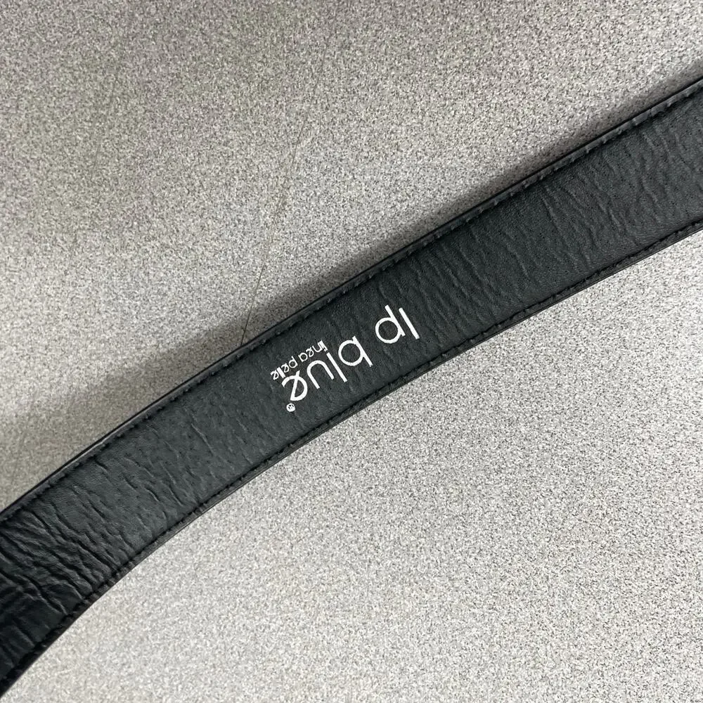 Linea Pelle this listing
